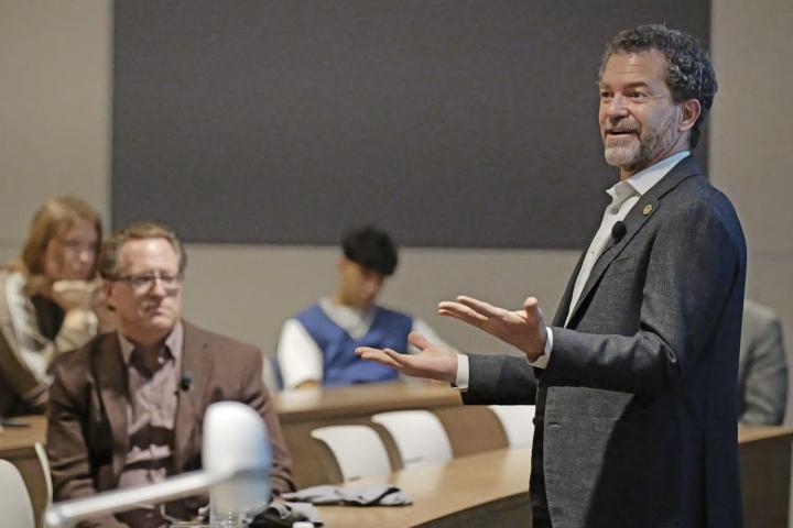 President Saliman meets with Quantum Scholars at CU Boulder